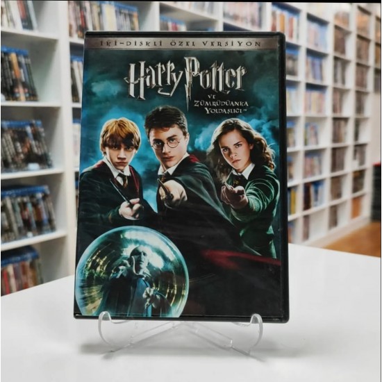 HARRY POTTER VE ZÜMRÜDÜANKA YOLDAŞLIĞI DVD - İKİ DİSK