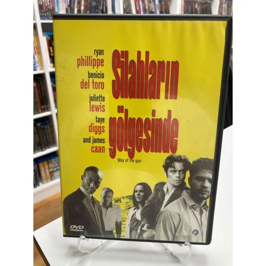 SİLAHLARIN GÖLGESİNDE DVD SİLAHLARIN GÖLGESİNDE DVD
