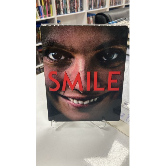 SMILE - GÜLÜMSE 4K UHD + BLU RAY SMILE - GÜLÜMSE 4K UHD + BLU RAY